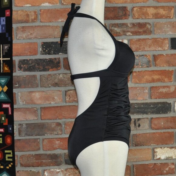 VICTORIA'S SECRET Twist Halter Tummy Control One-Piece Ruched Swim Bathing Suit - Picture 5 of 14